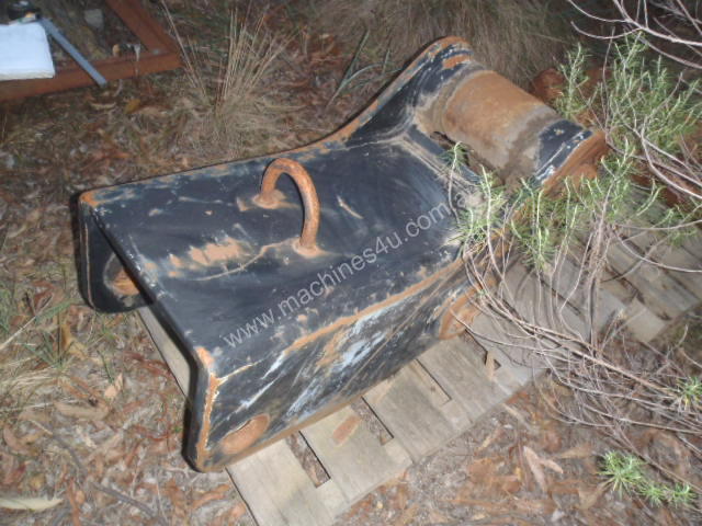 Used Caterpillar Nose Swivel Mount Auger Attachment