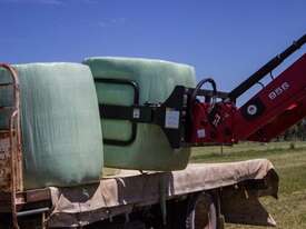 Single Round Wrapped Bale Clamp - picture2' - Click to enlarge