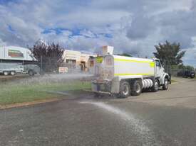 Truck Water Truck Sterling 8x4 2008 91000km SN1277 CYC568 - picture2' - Click to enlarge