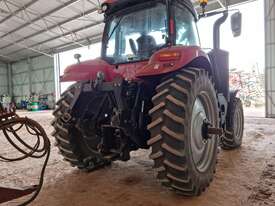 Case IH Magnum 220 CVT Tractor - picture1' - Click to enlarge