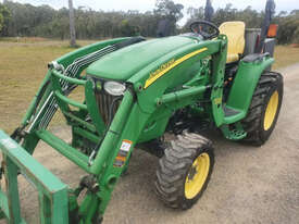 John Deere 3320 4WD Tractor - picture1' - Click to enlarge