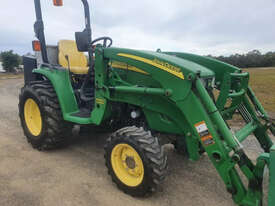 John Deere 3320 4WD Tractor - picture2' - Click to enlarge