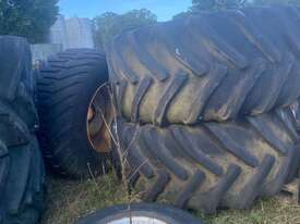 30.5 X 32 Tractor tyres - picture1' - Click to enlarge