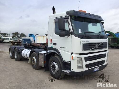 2009 Volvo FM9