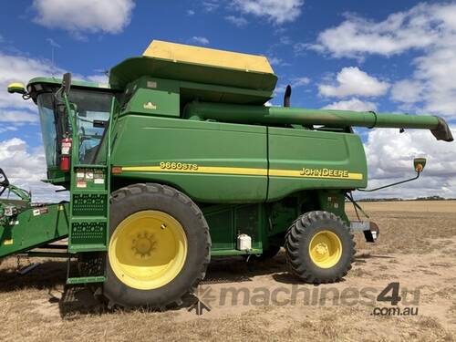 2004 John Deere 9660 STS Combines