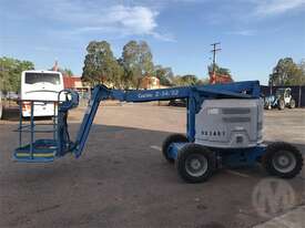 Genie Knuckle Boomlift - picture0' - Click to enlarge