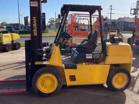 Hyster 4 Ton Forklift - picture2' - Click to enlarge