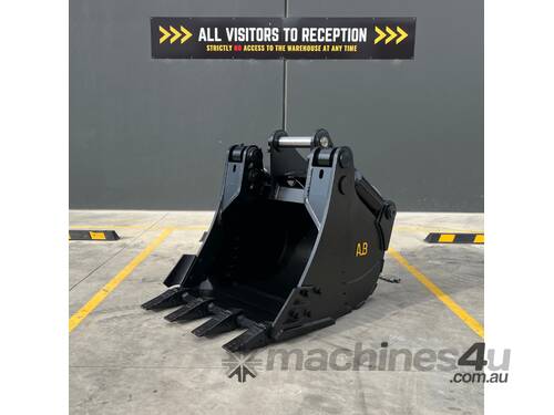 Heavy Duty 4 in 1 Bucket: 3-4.8T, Custom Built to Order