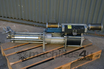 Binks 180D pneumatic dispenser paint glue pump air driven Maybe NEW