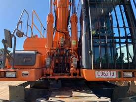 2012 20T Doosan DX190W Excavator - picture2' - Click to enlarge