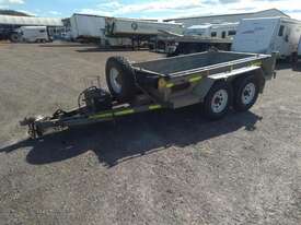 Tandem Trailer - picture1' - Click to enlarge