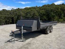 Flat Bed Trailer, Carry up to 3T, Excellent Condition - picture0' - Click to enlarge