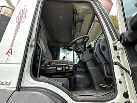 2013 IVECO EUROTECH MP4300 - picture0' - Click to enlarge