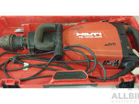 Hilti TE 1000-AVR(01) Electric Concrete Breaker and TE DRS-B Dust Extractor - picture0' - Click to enlarge