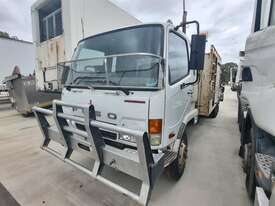 Mitsubishi Fuso - picture0' - Click to enlarge