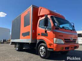 2010 Hino 300 714 Hybrid - picture0' - Click to enlarge