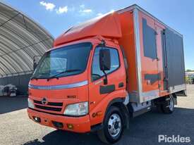 2010 Hino 300 714 Hybrid - picture0' - Click to enlarge