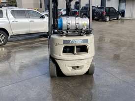 Low hour Crown Forklift - picture1' - Click to enlarge