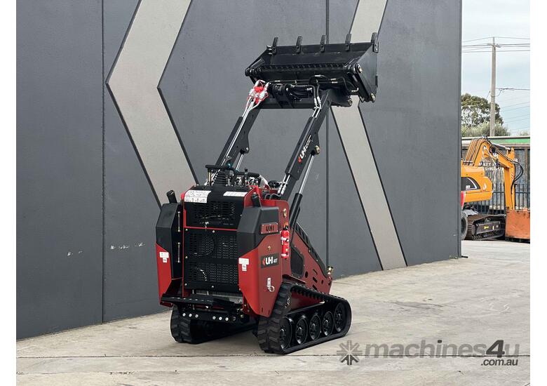 caption 30hp T40 Skid Steer Loader with Hansa Pump, 4in1 Bucket