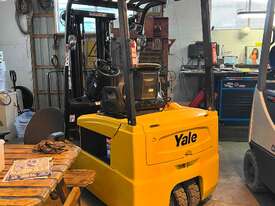 Refurbished electric forklift - picture2' - Click to enlarge