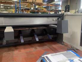 Used Baykal Guillotine Shear - picture2' - Click to enlarge