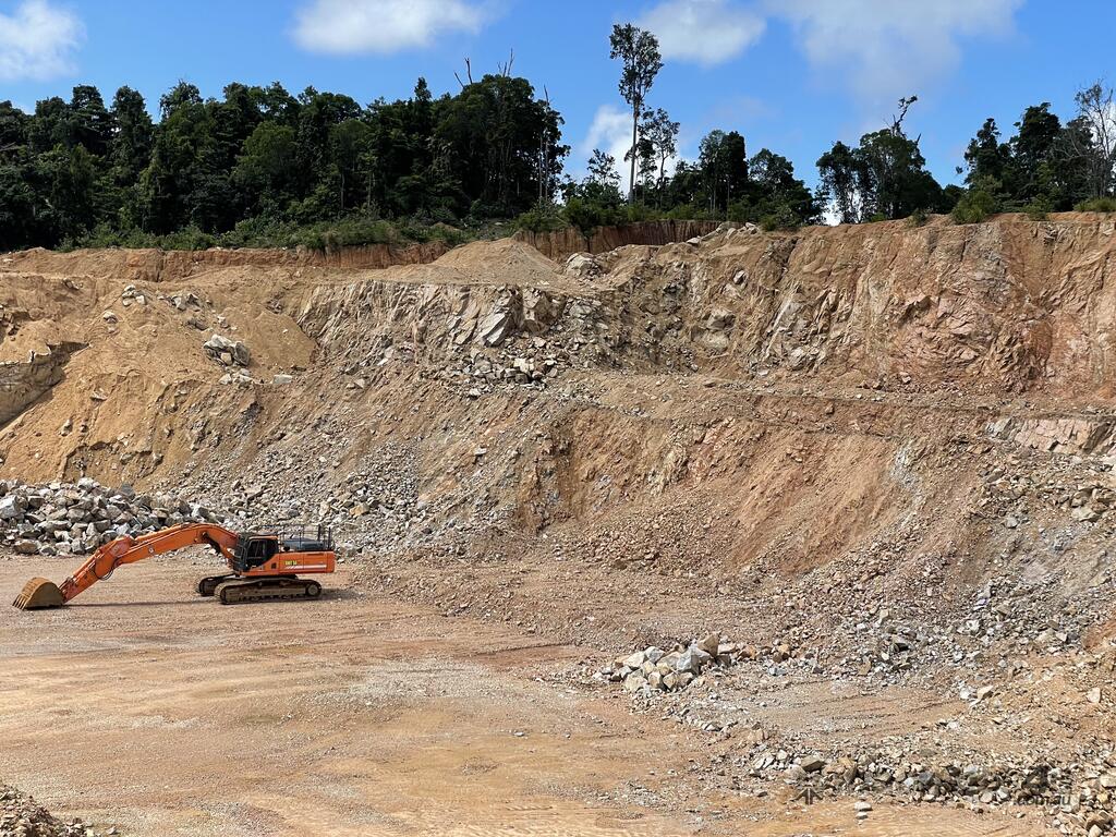 Used FREE HOLD QUARRY FOR SALE NORTH QUEENSLAND Crushing & Screening