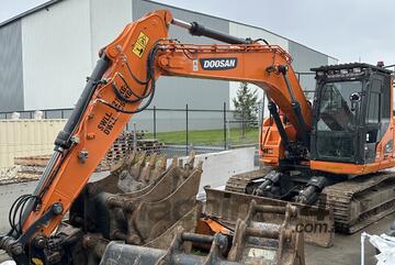 2021 Doosan Dx140LCR Excavator w Attachments