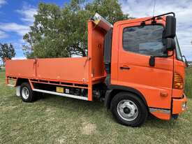 Hino 500 Series FC1022 Medium 4x2 Automatic Tipper Truck. - picture2' - Click to enlarge
