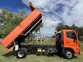 Hino 500 Series FC1022 Medium 4x2 Automatic Tipper Truck. - picture0' - Click to enlarge