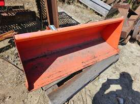 Kubota Loader Bucket - 1340mm - picture0' - Click to enlarge