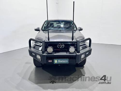 2022 Toyota Hilux SR5 (4x4) Diesel