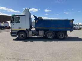 2003 Mercedes Benz Actros 2643 Tipper - picture2' - Click to enlarge