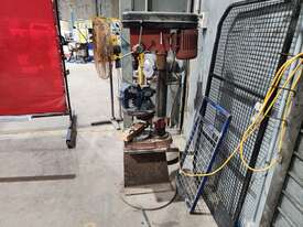 Pedestal Drill - picture0' - Click to enlarge