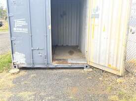 10ft Shipping Container - picture0' - Click to enlarge