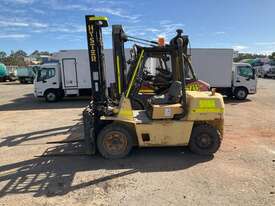 Hyster 2 Stage Forklift - picture2' - Click to enlarge