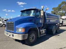 2000 Mack ML Water Cart - picture1' - Click to enlarge