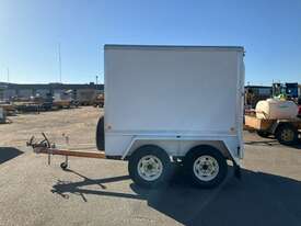 2011 Tandem Axle Enclosed Box Trailer - picture2' - Click to enlarge
