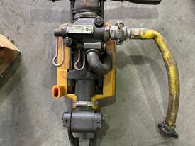 ATLAS COPCO PNEUMATIC JACK HAMMER - picture2' - Click to enlarge