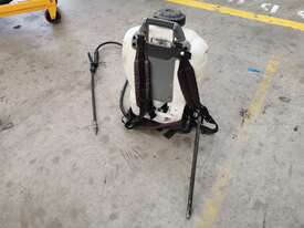 Silvan Backpack Sprayer - picture0' - Click to enlarge