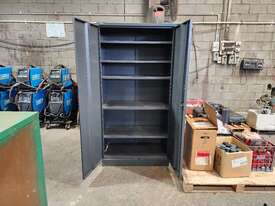 Steel Cabinet - picture0' - Click to enlarge