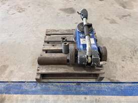 Air Hydraulic Jack - 25T - picture0' - Click to enlarge