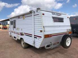 2001 Galaxy Southern Cross Single Axle Pop Top Caravan - picture2' - Click to enlarge