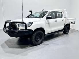 2021 Toyota Hilux SR Diesel - picture2' - Click to enlarge