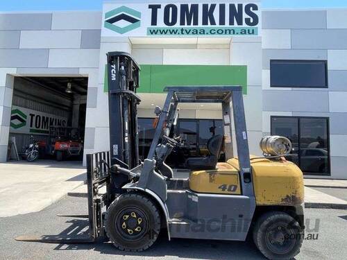 TCM FG40T9 4T LPG Forklift