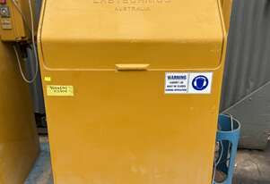 LabTechnics LM2 Laboratory Grinding Pulverising Mill 2.2kW 415V 930rpm 800300