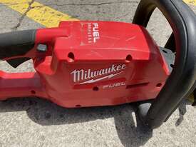 Milwaukee M18 CHT Hedge Trimmer - picture2' - Click to enlarge