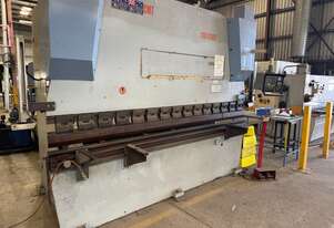 Cmt   110 Ton Press Brake 3100