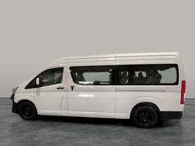 2021 Toyota Hiace  Diesel - picture1' - Click to enlarge