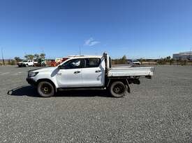 2018 Toyota Hilux SR Diesel - picture2' - Click to enlarge