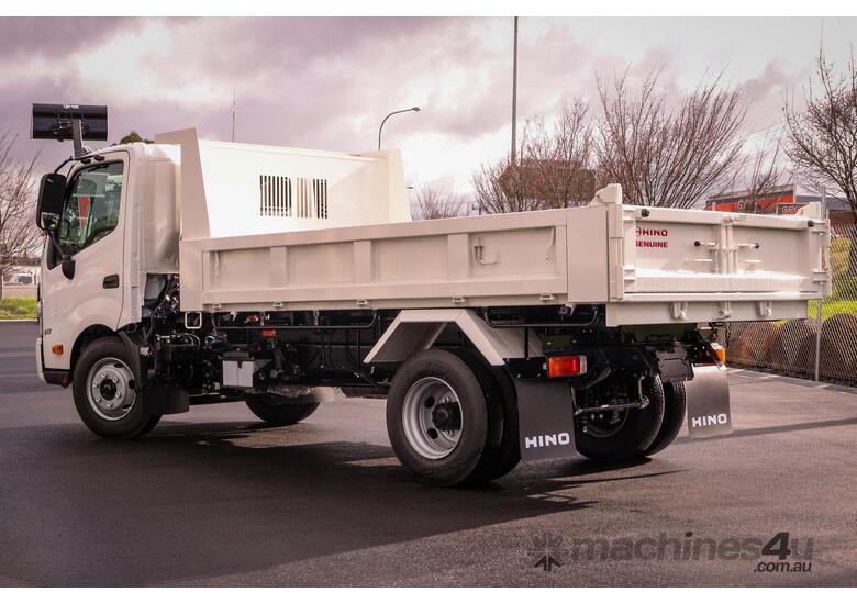 caption 2024 Hino 300 917 Tipper Pro Manual